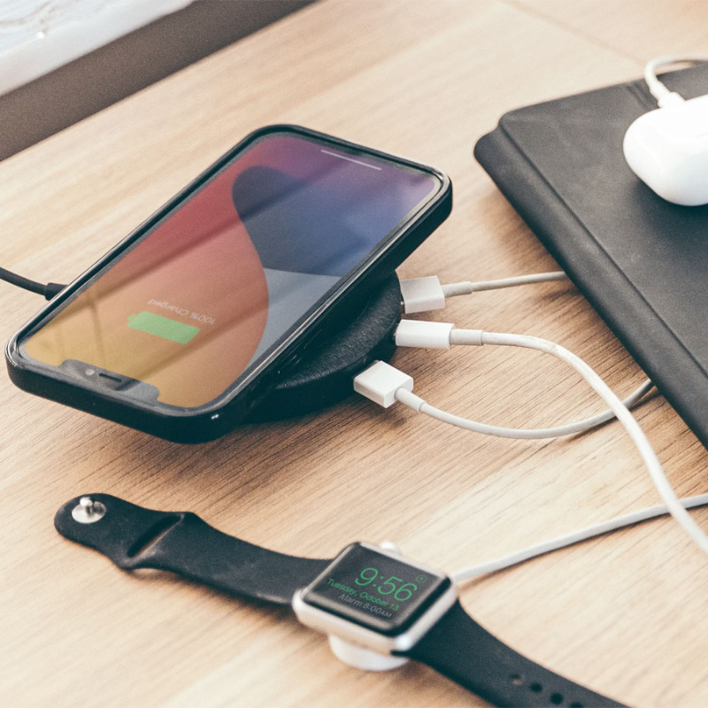 شارژر بی‌سیم موفی مدل Mophie Wireless Charging Hub